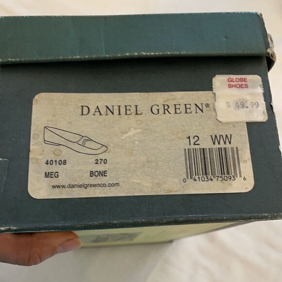 DANIEL GREEN LEATHER SLIPPERS.  New - Picture 8 of 8